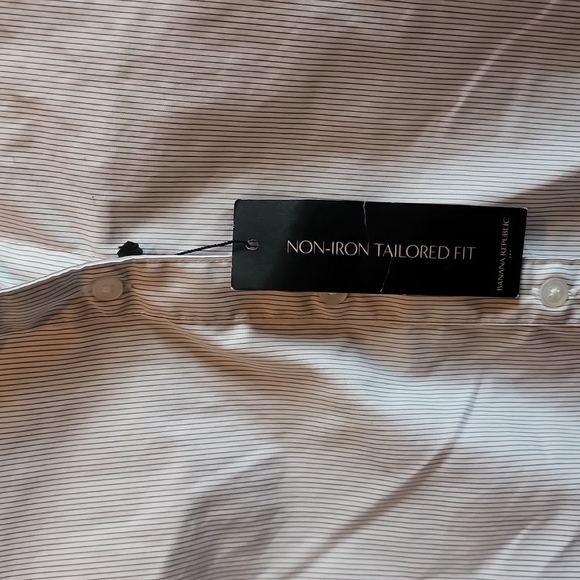 NWT Banana Republic: Tailored Non-Iron Shirt, White w/ Black pin-stripes, 10 - Picture 2 of 4
